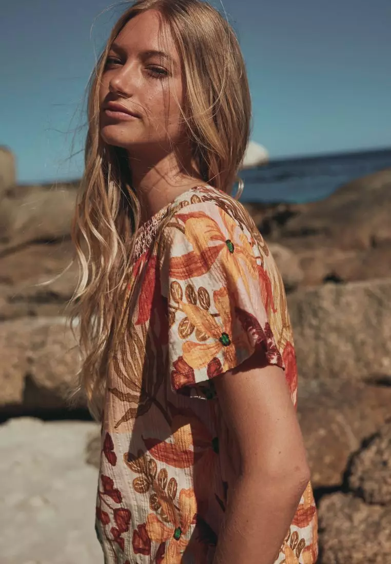 Short Sleeve Notch Neck Shirred Bubblehem T-Shirt