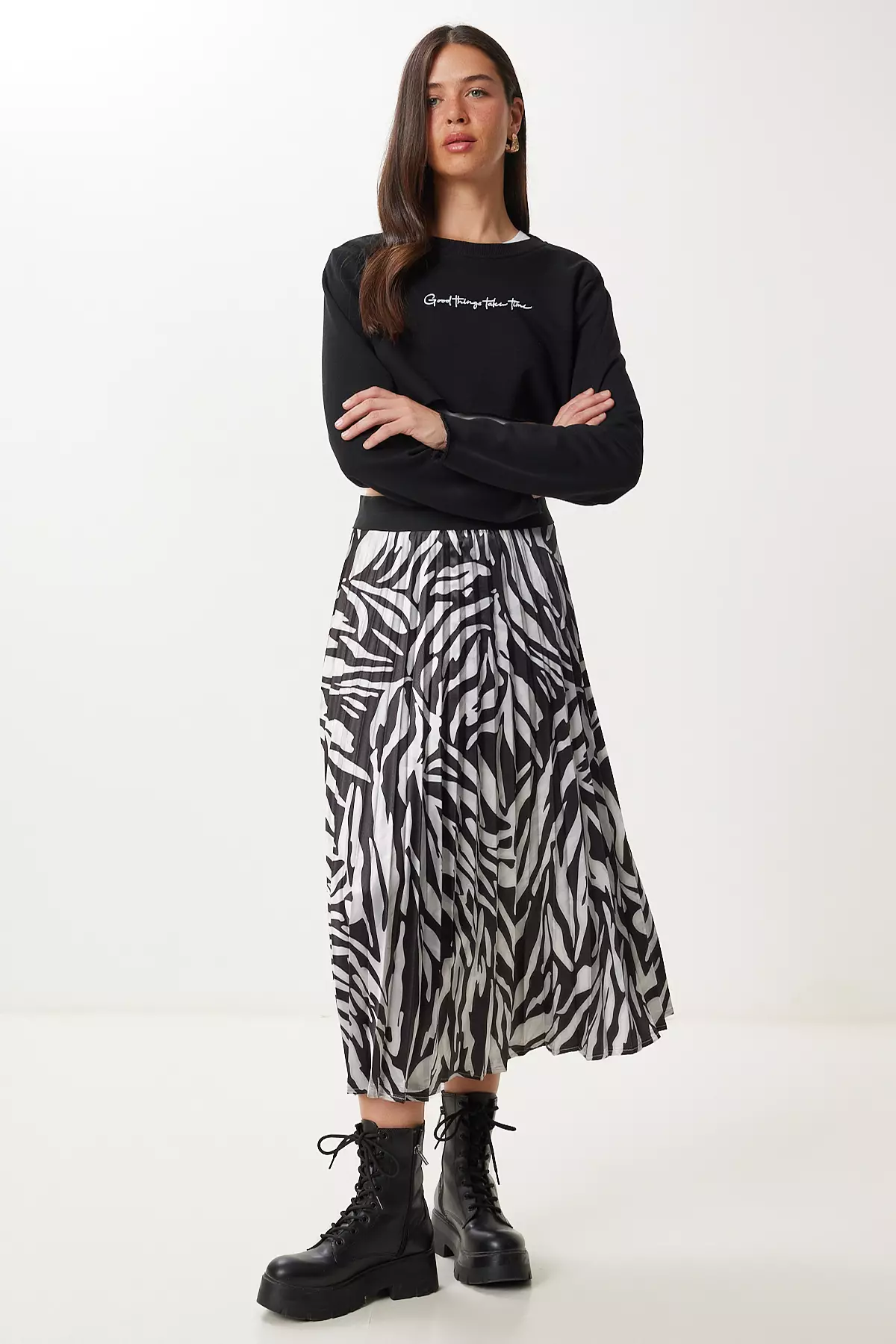 Women's Black Gray Pleated Satin Surface Midi Skirt Pb00055