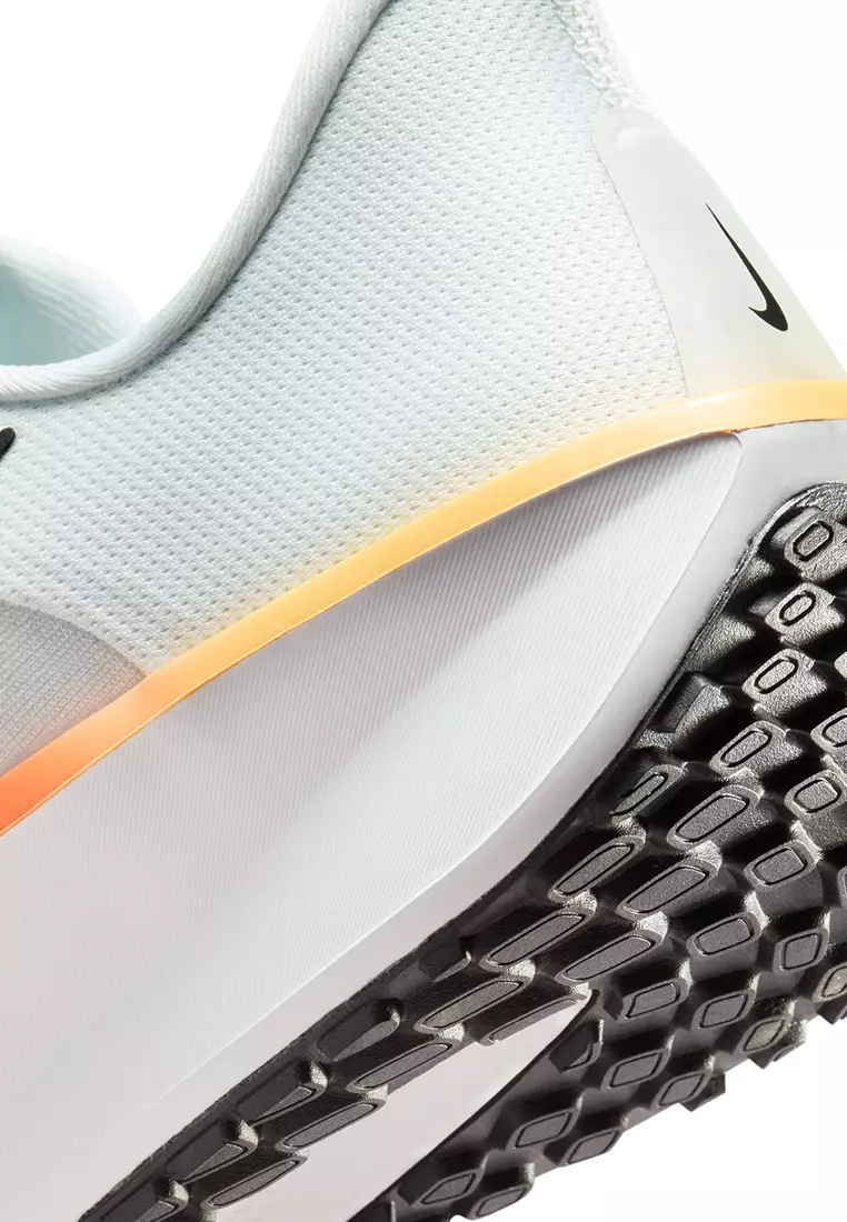 Quest 6 Road Running Shoes