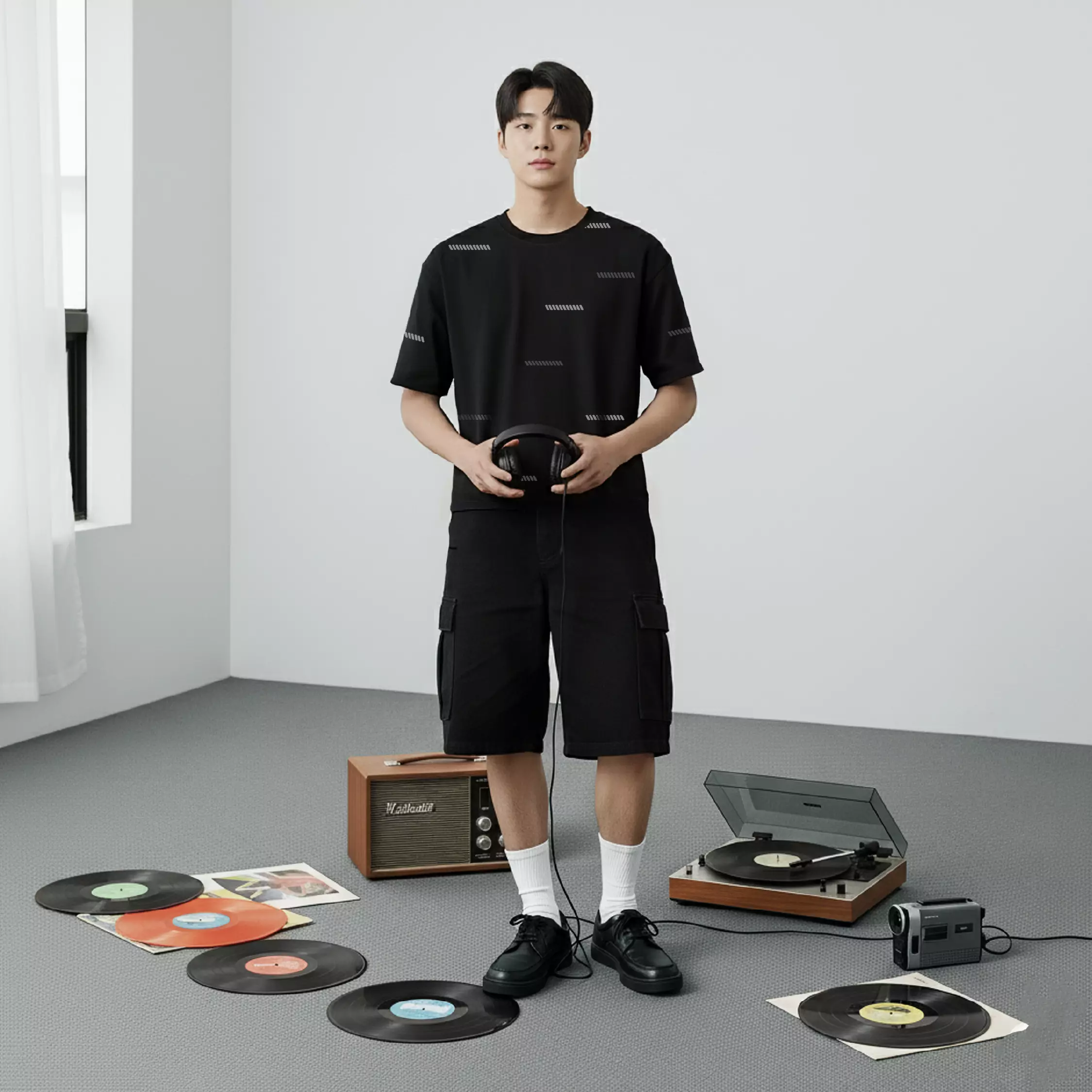 KALE NEIL BOXY FIT BLACK T-Shirt Cotton Cloudy