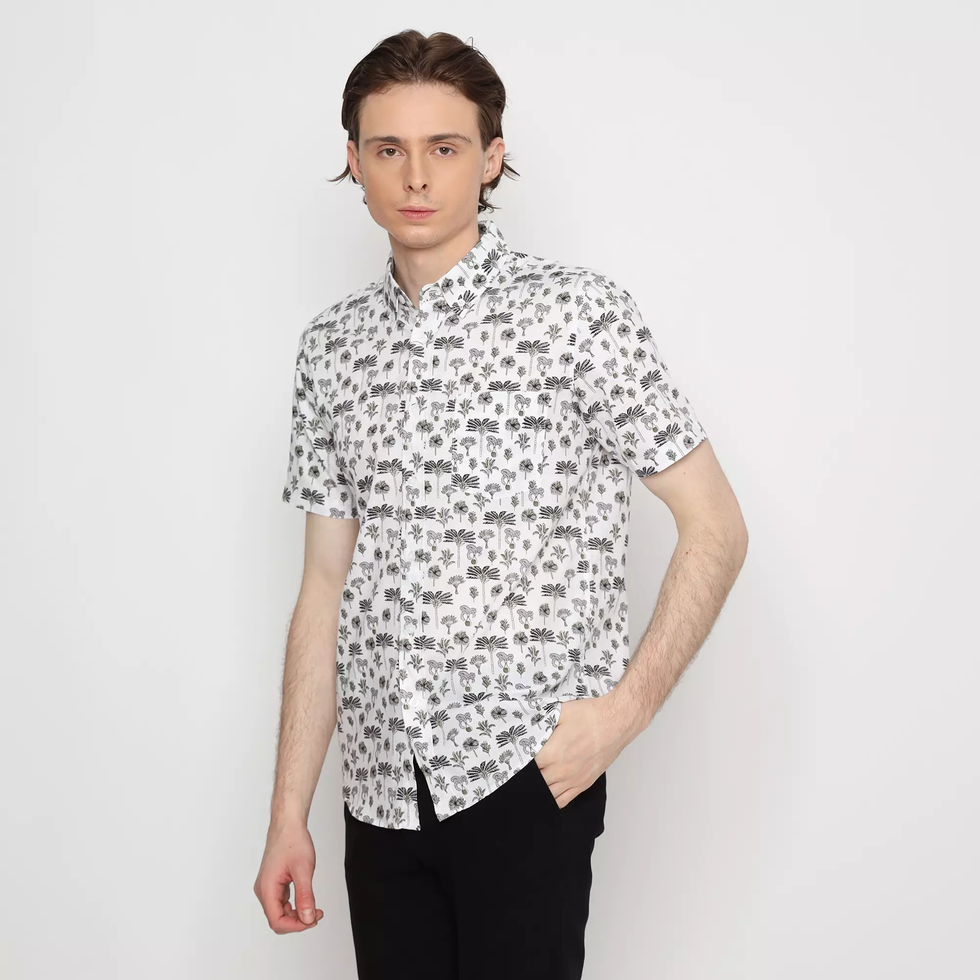 Platini Kemeja Motif Pria Lengan Pendek Katun Putih 132187