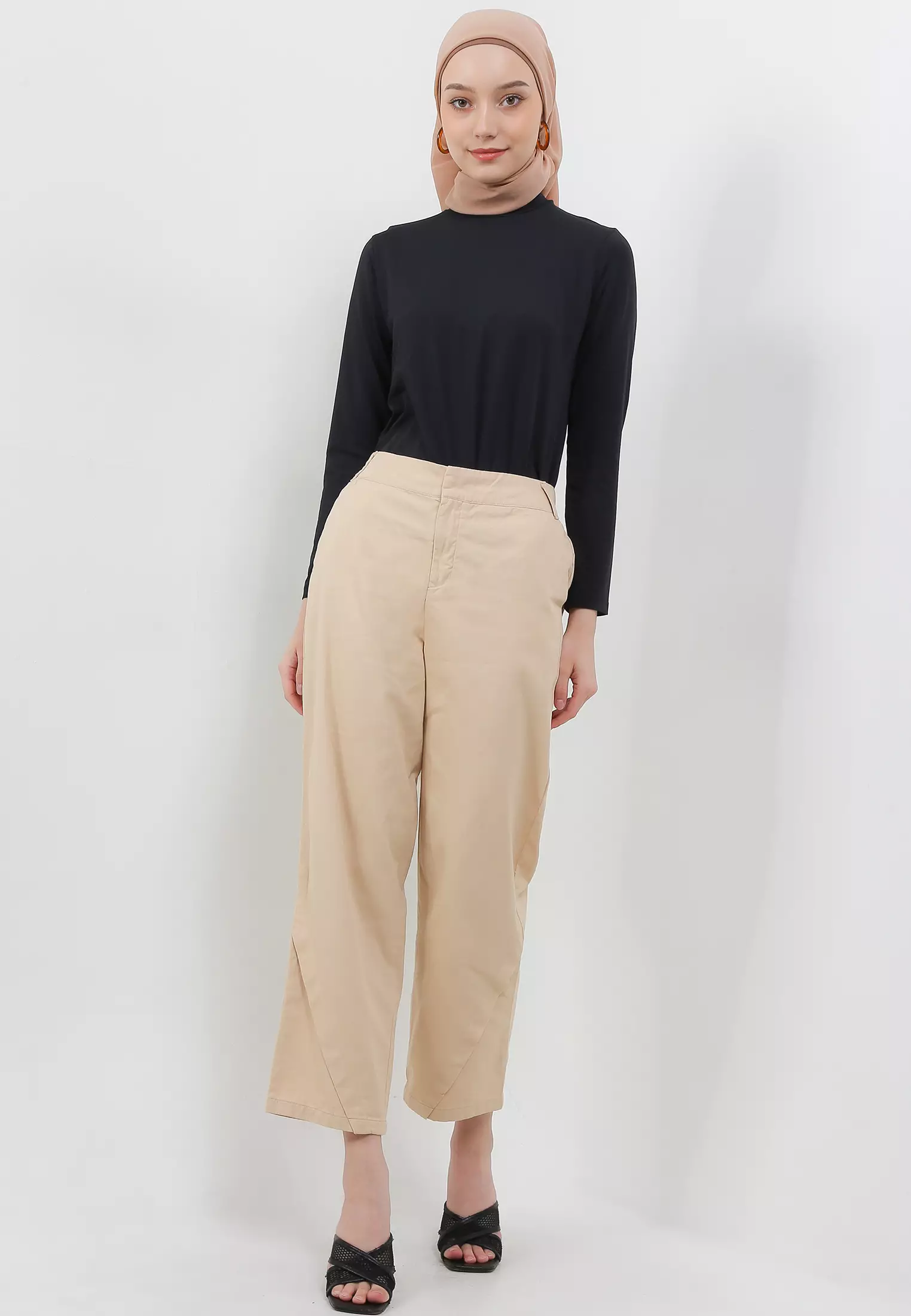 MFMW Aerya Celana Panjang Cream