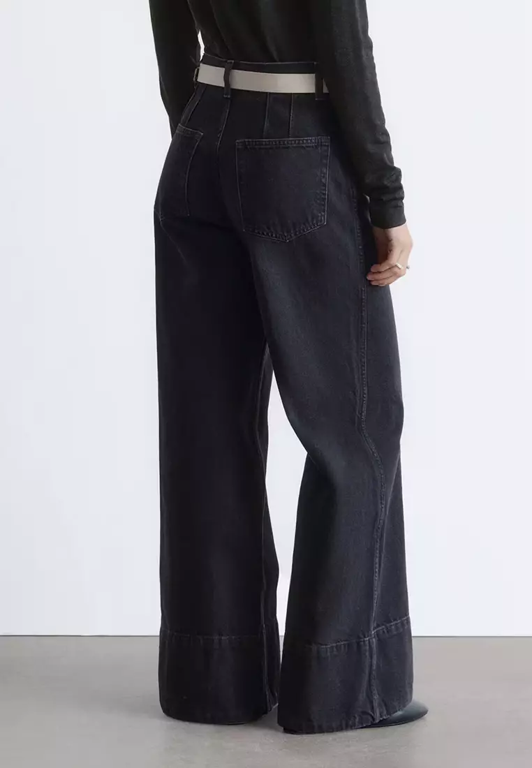 Long Wide-Leg Jeans