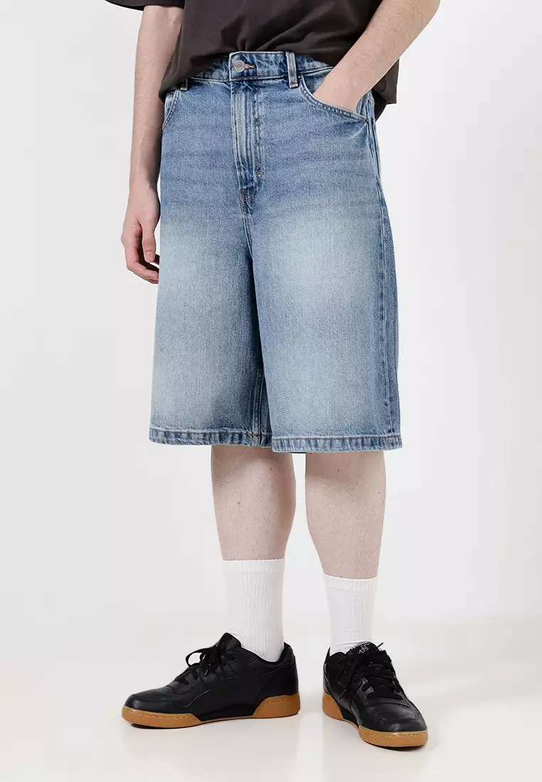 特寬鬆牛仔短褲