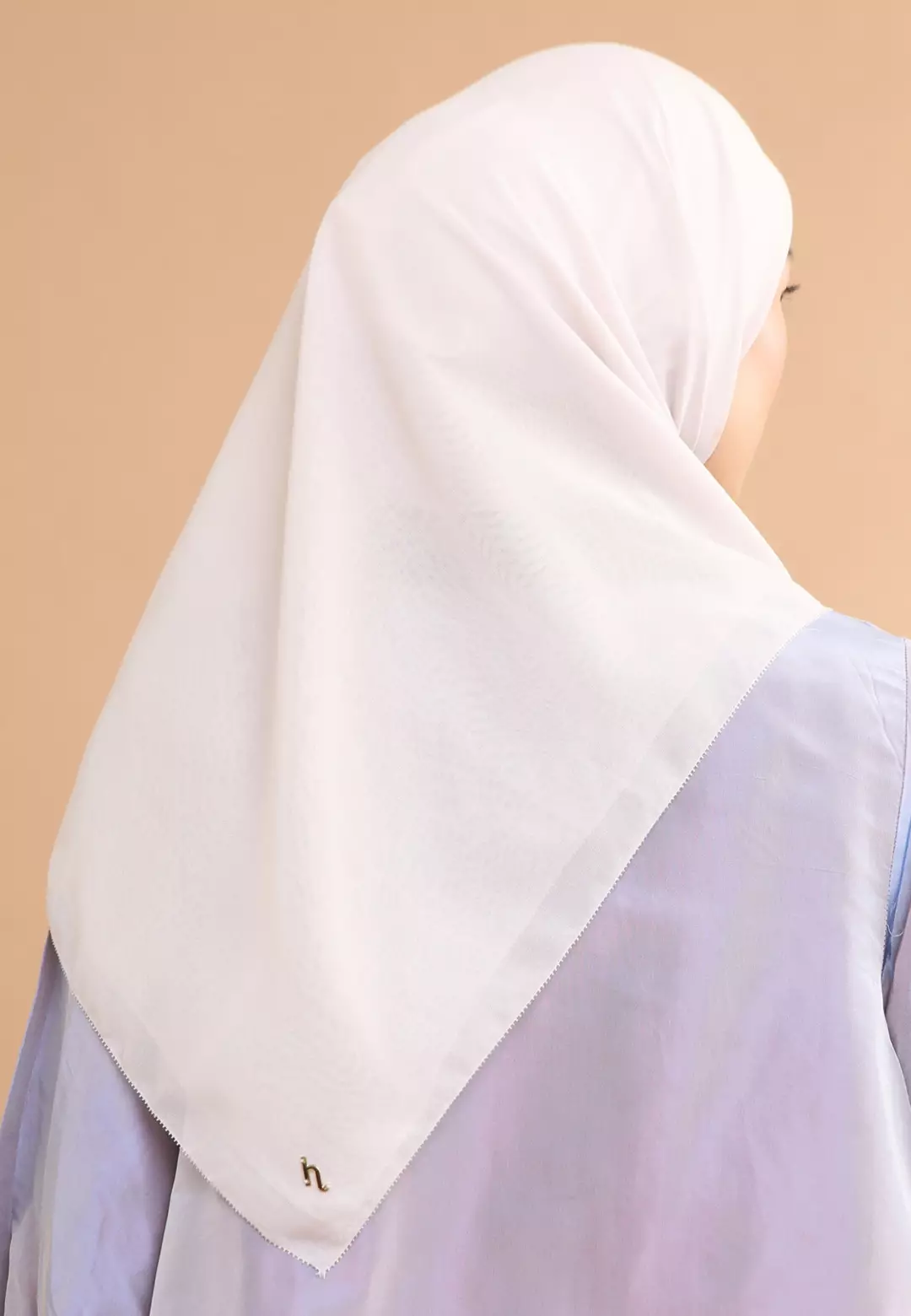 HijabChic Zelda Cream Scarf - Kerudung Paris Premium Polos Segi Empat Tegak Eyelash Emblem