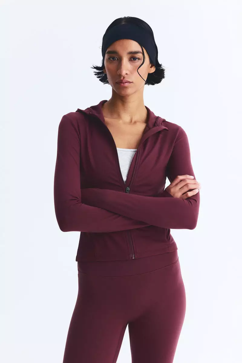 Hooded sports jacket with SoftMove™