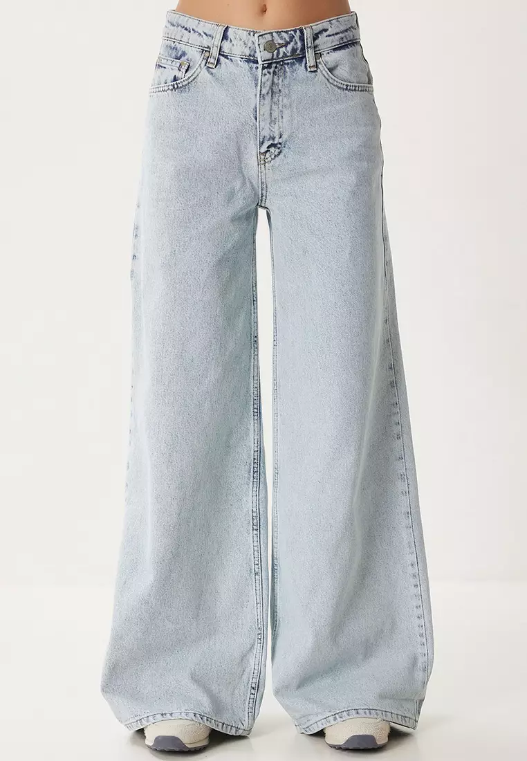 Mid Waist Wide Leg Jeans