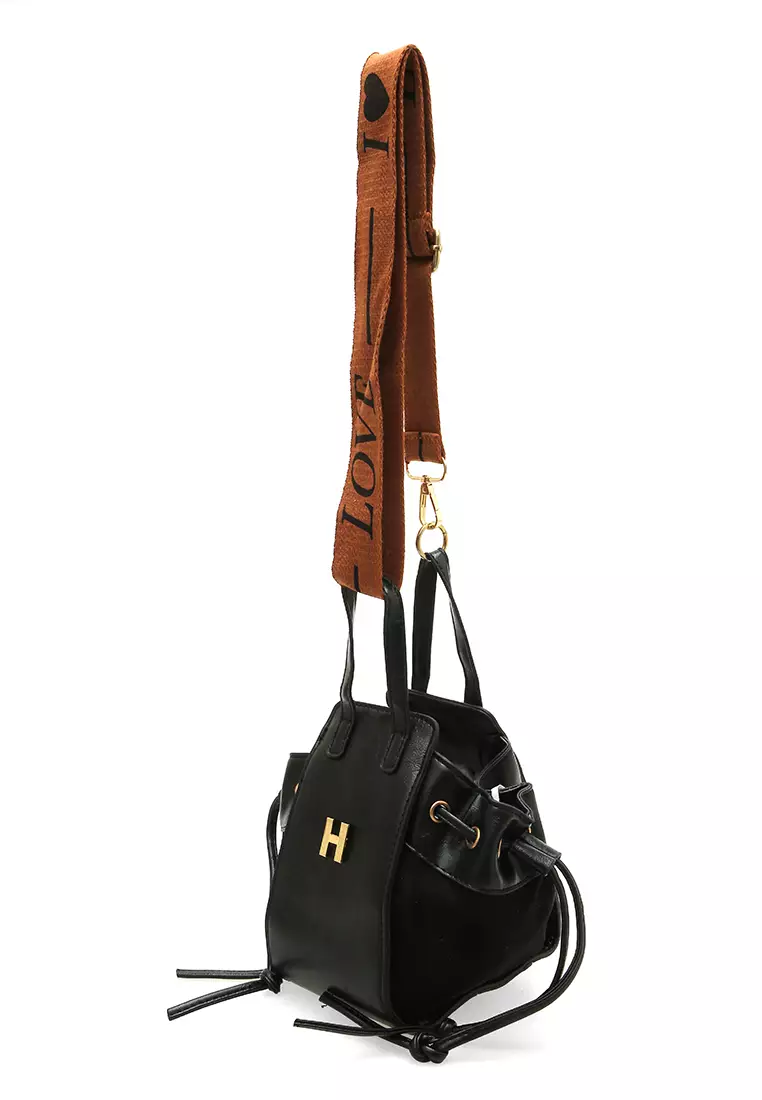 Eilaria Tas Selempang Serut Wanita Mini Sling Bag Uniqe Design Material Leather ORIGINAL - Black