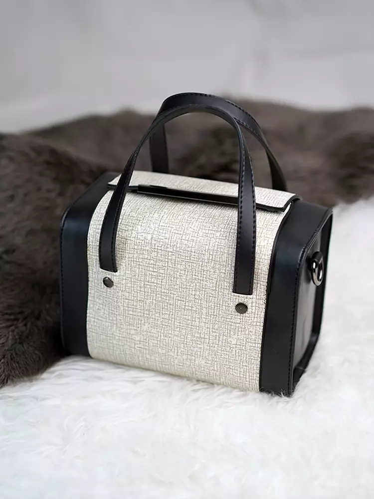 Vedlyn Avery slingbag wanita premium model kotak elegant - BeigeBlack