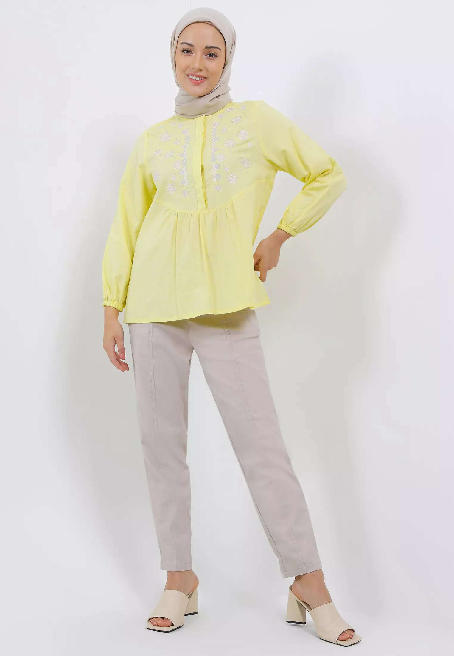 MFMW Merepiya Atasan Blouse Yellow Motif Bunga