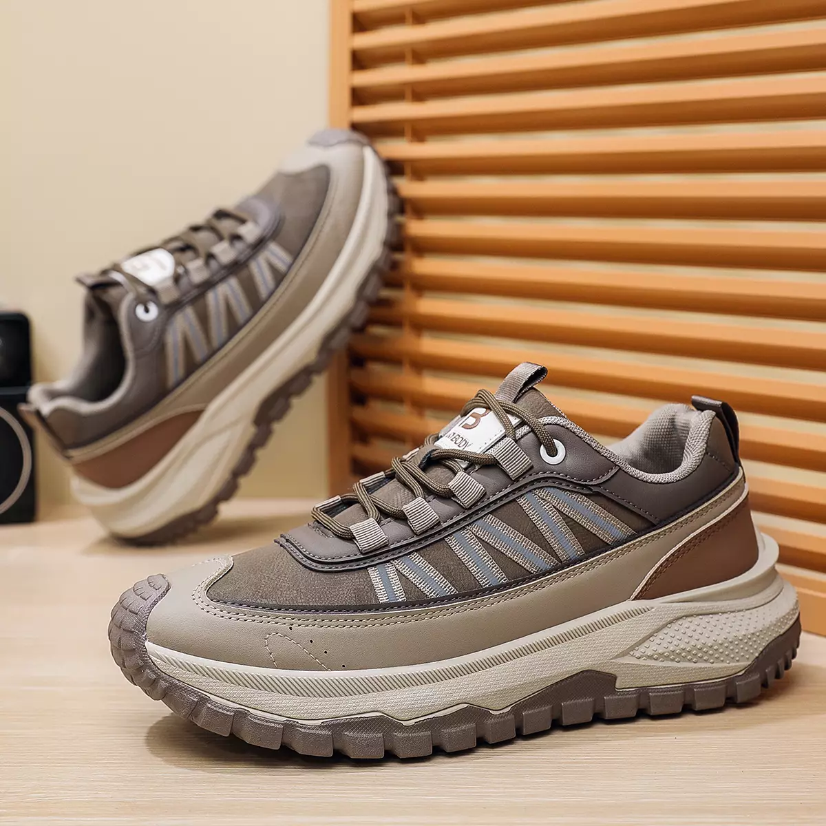 Sepatu Pria Casual Olahraga Bertali Sneakers Cowok Modis QNF666