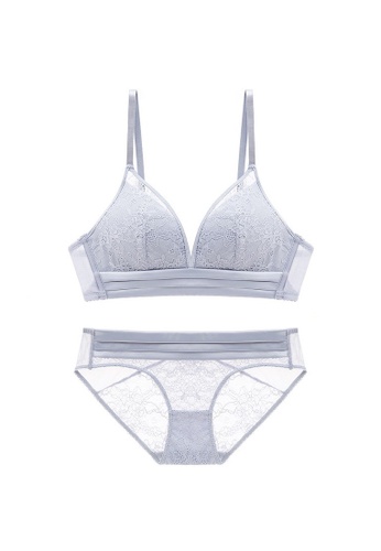 W.Excellence grey Premium Gray Lace Lingerie Set (Bra and Underwear) 0C34BUSBA4D3EDGS_1