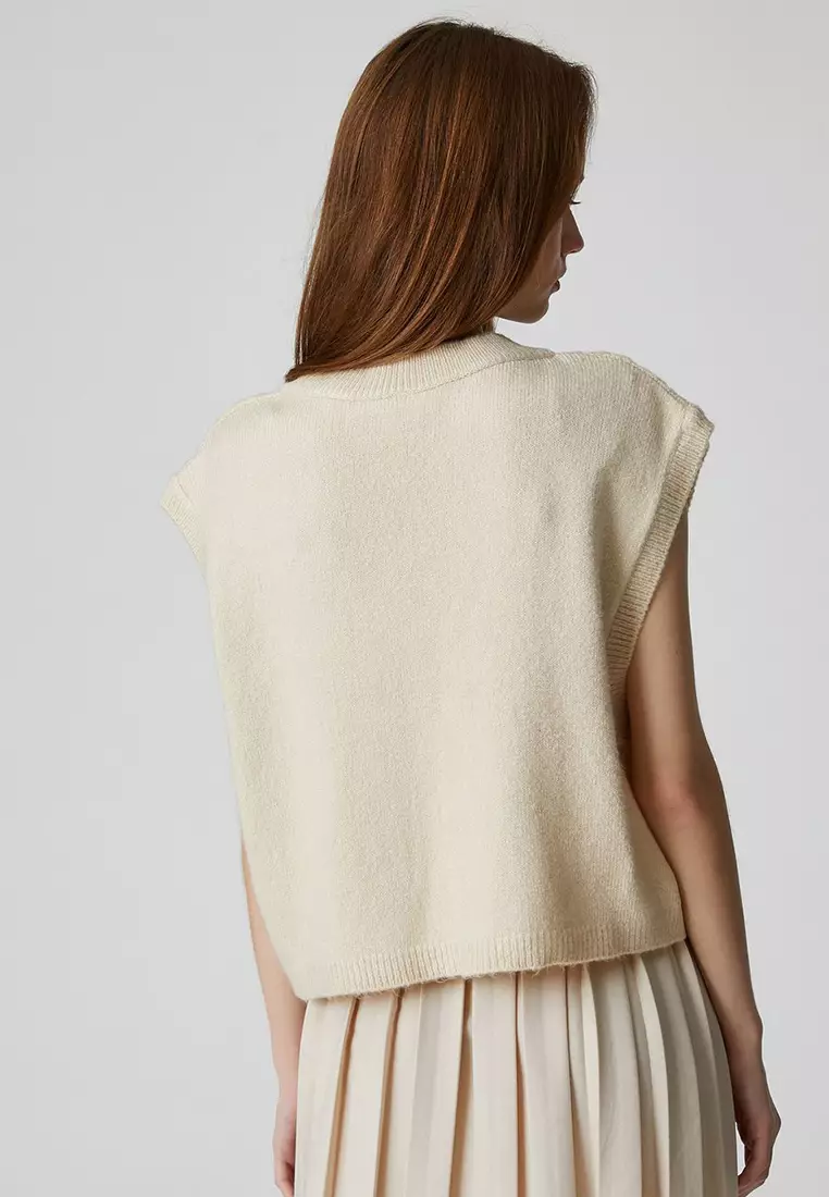 Knit Patterned Buttoned Cardigan