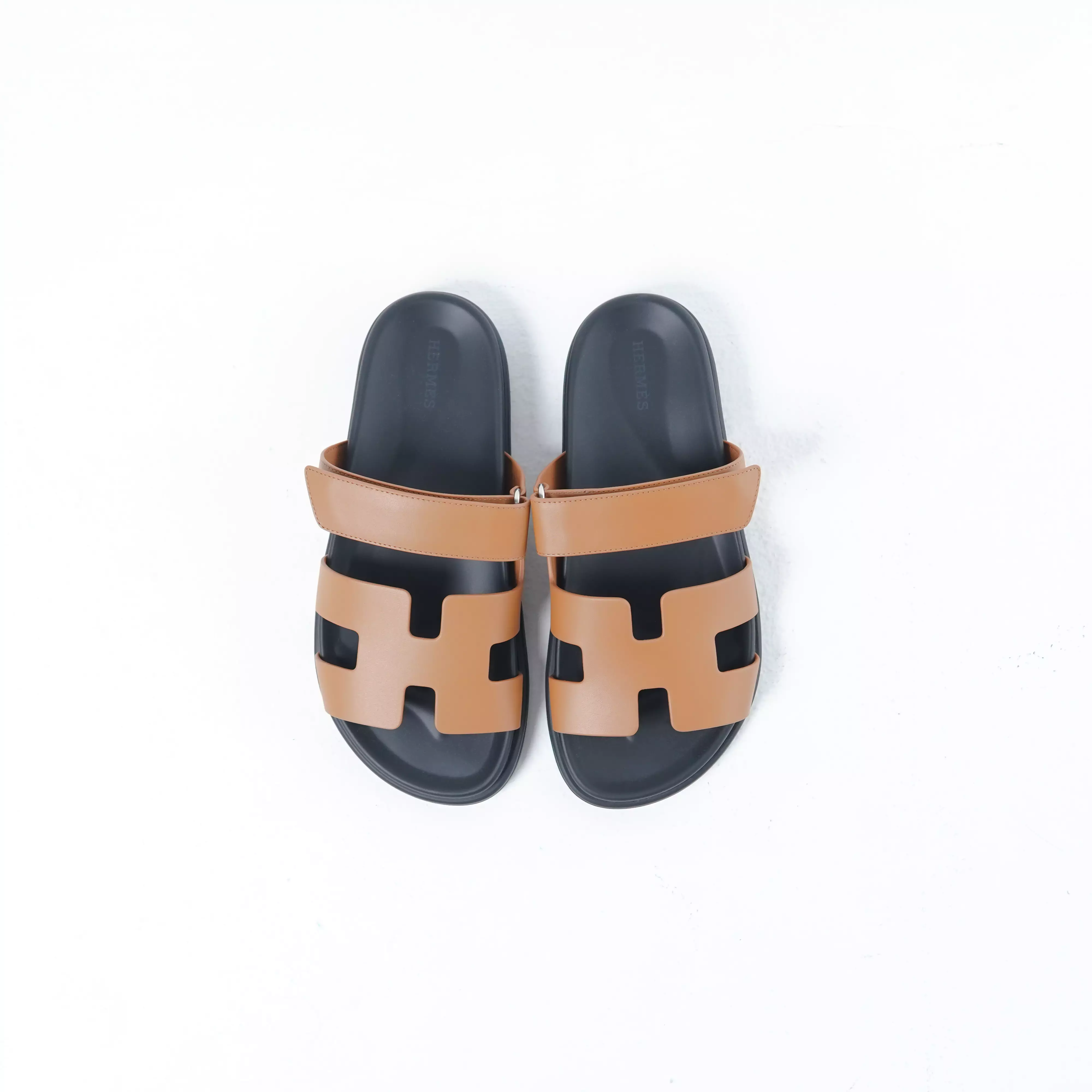 Sandal HERMES CHYPRE BLACK BROWN GOLD SANDAL 100% ORIGINAL
