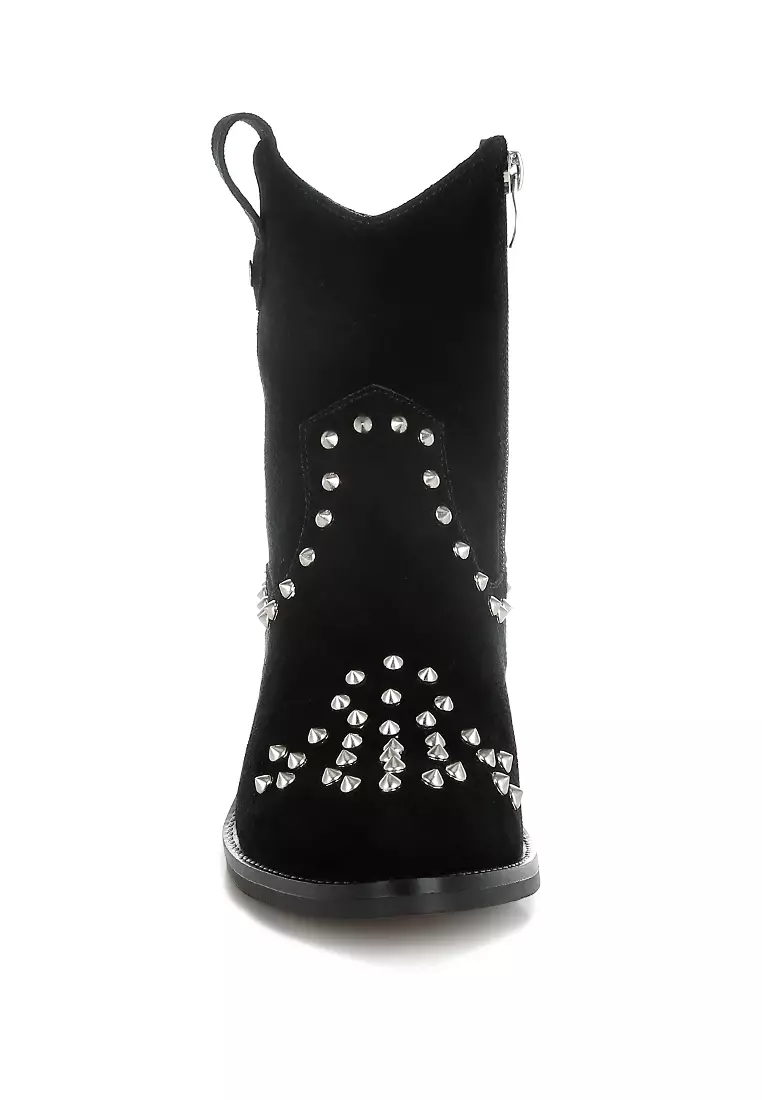 黑色鉚釘裝飾牛仔靴