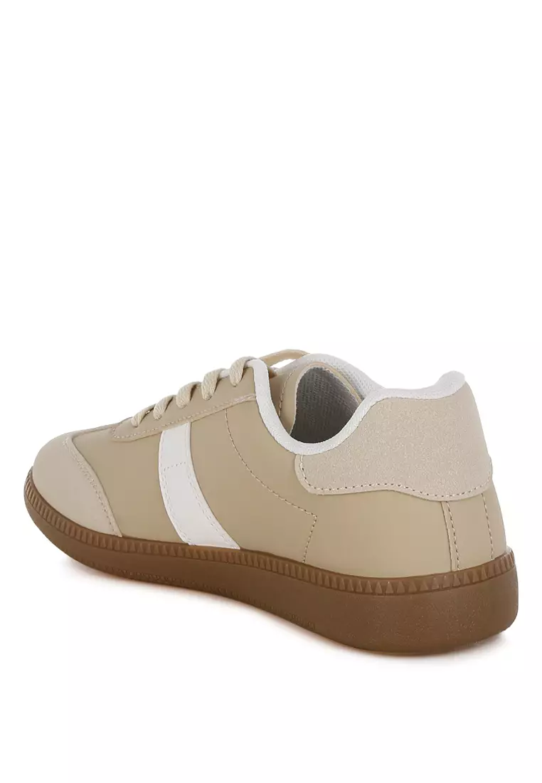 Classic Lace-Up Flatform Sneaker In Beige
