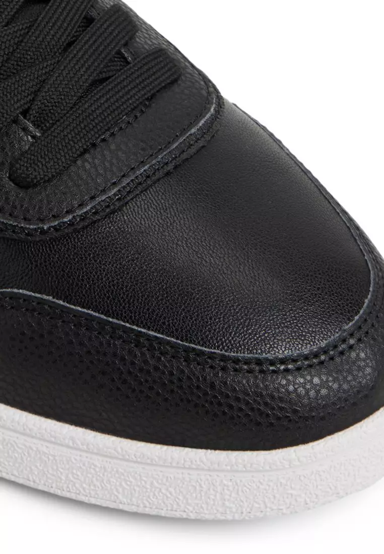 Curtis Sneakers