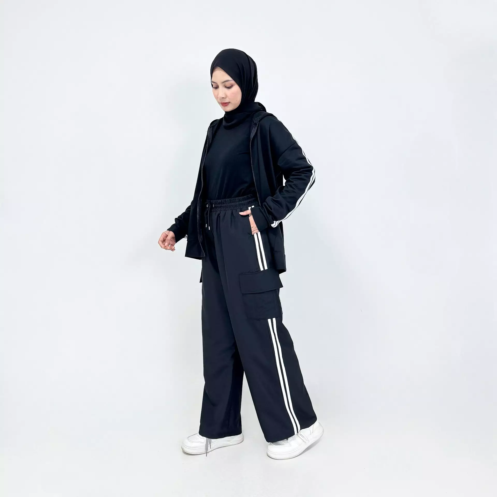 Set Sporty Jacket Manda HITAM Setelan Baju Olahraga