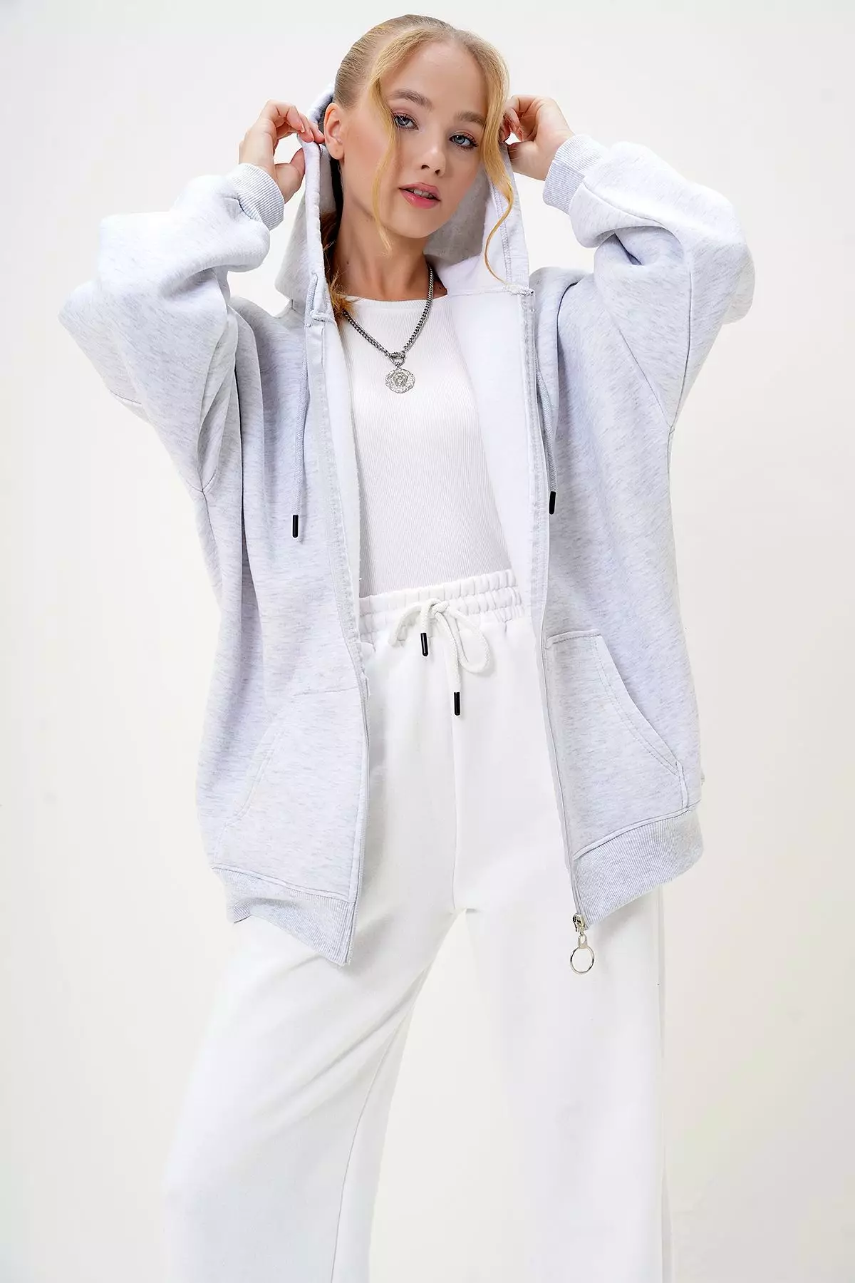 Brown Licensed Long Plenty Sweatshirt