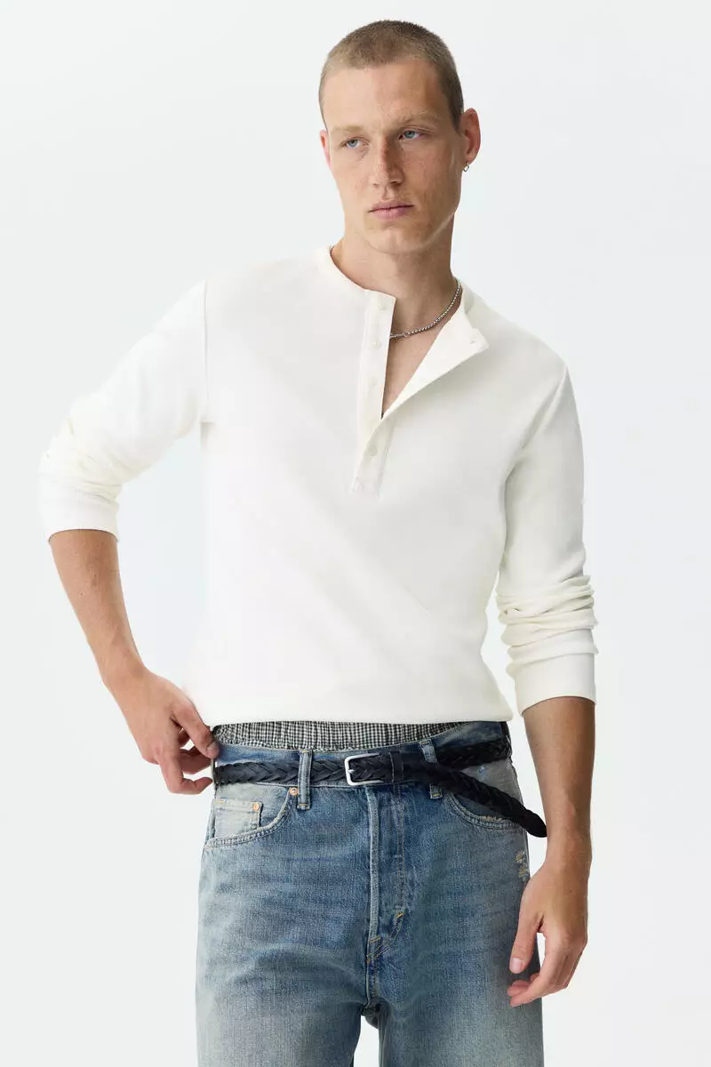 Slim Fit Ribbed Henley shirt