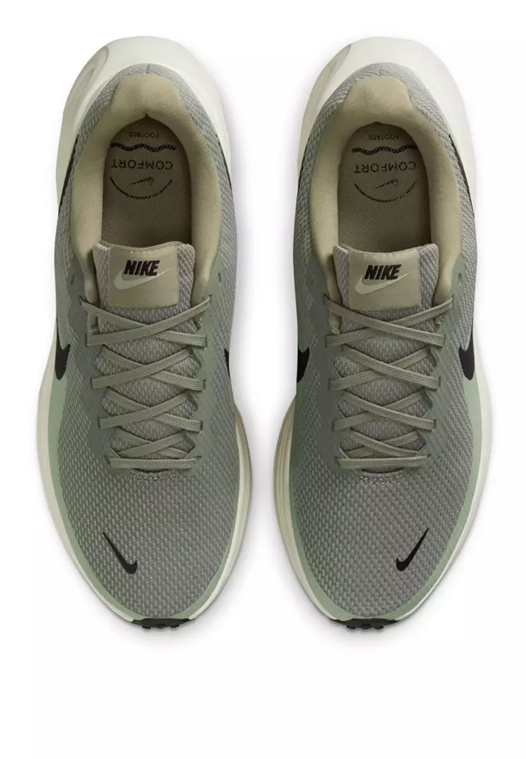 Revolution 8 Road Running Shoes