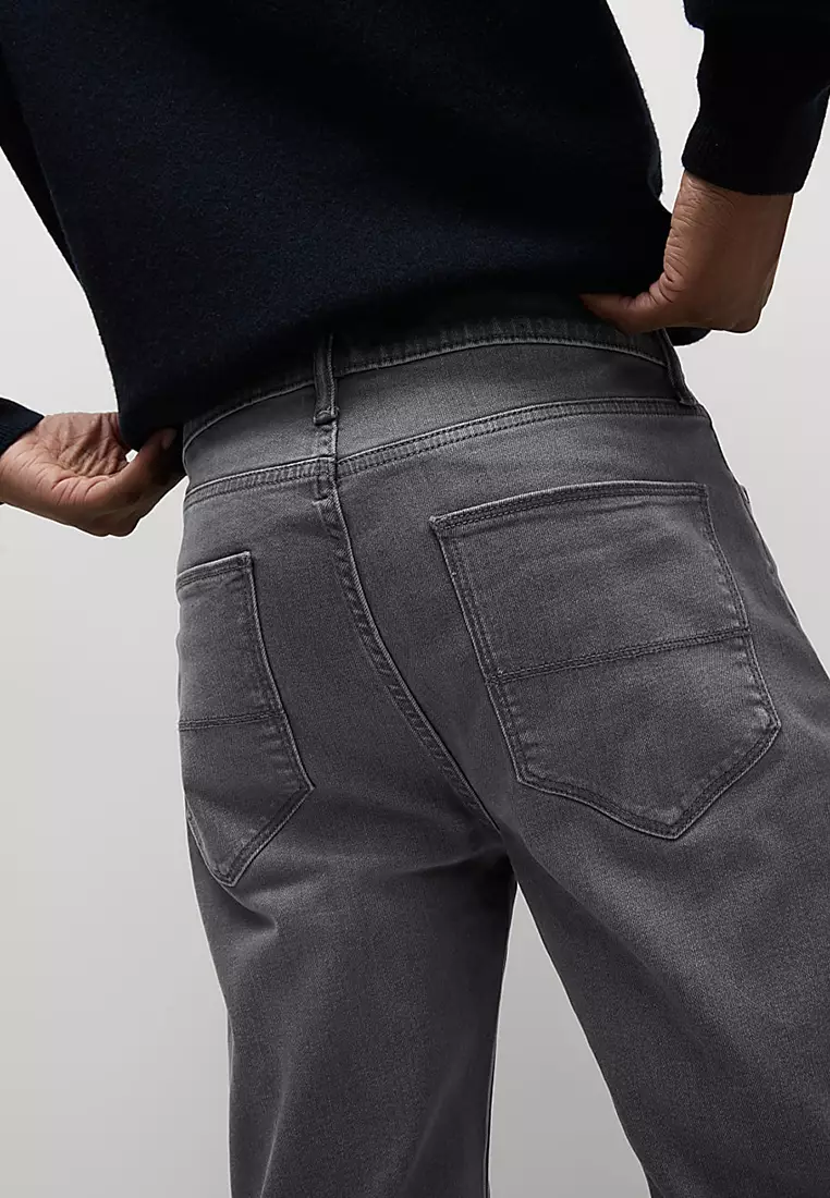 Straight Fit Stretch Jeans