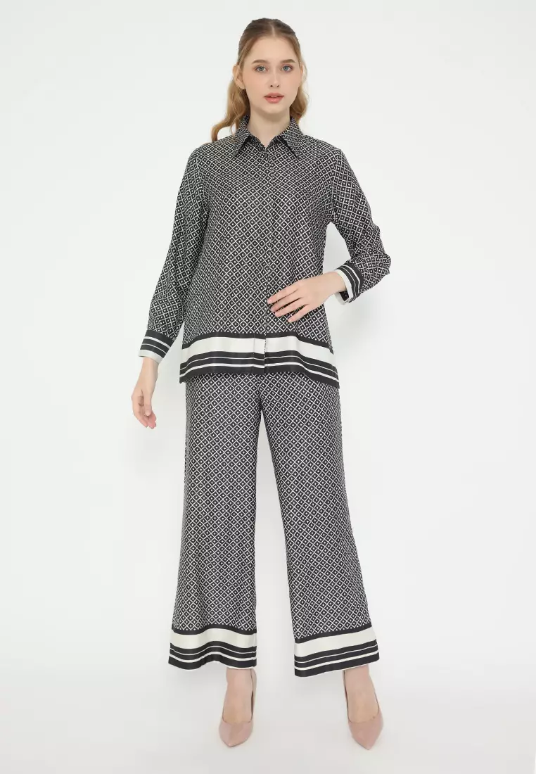 Monogram Shirt With Long Sleeve Casual Look In Black By Brilliant Girl Warna HITAM