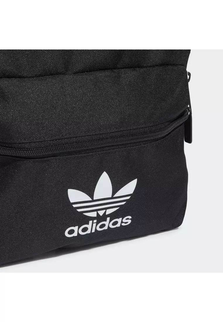 Adidas originals trefoil hot sale logo backpack in black