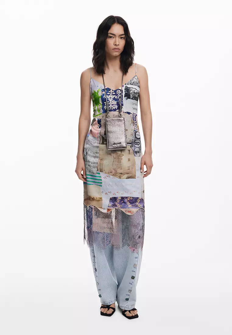 Medium metallic phone holder