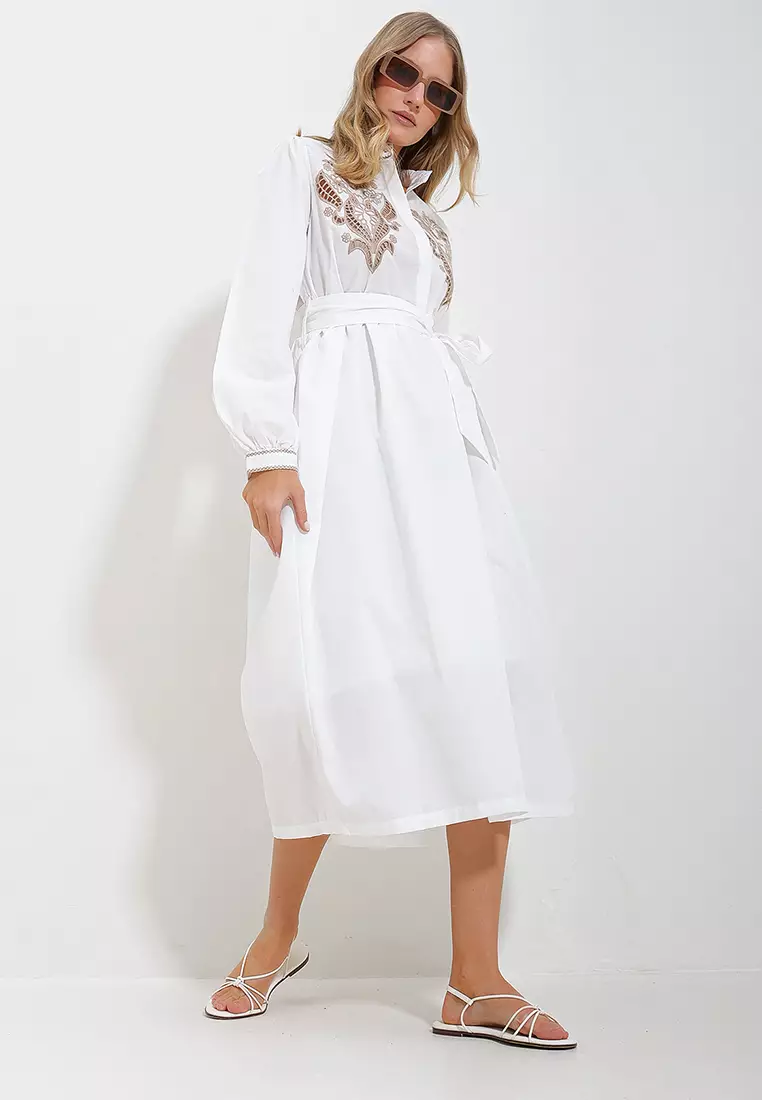 Judge Collar Embroidered Dress