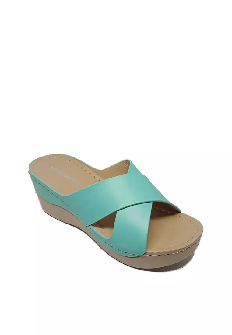 Discount on Otto  shoes - SKU: Hershel Cross Strap Wedge Sandals