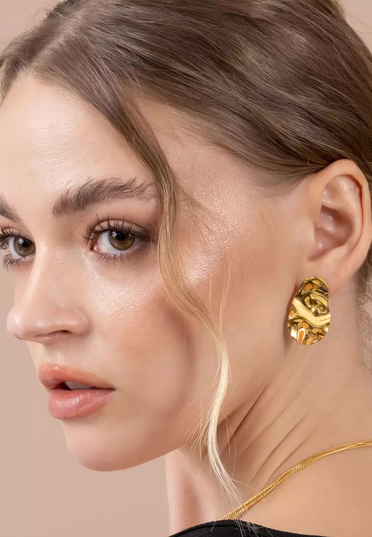 Textured Stud Earrings in Gold