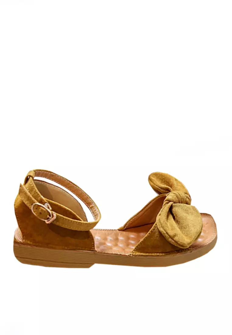 Front clearance covered sandals