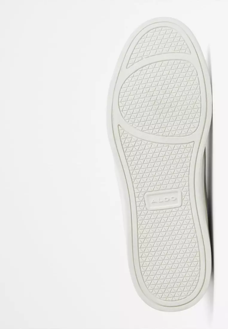 Ozzy Low-Top Sneakers