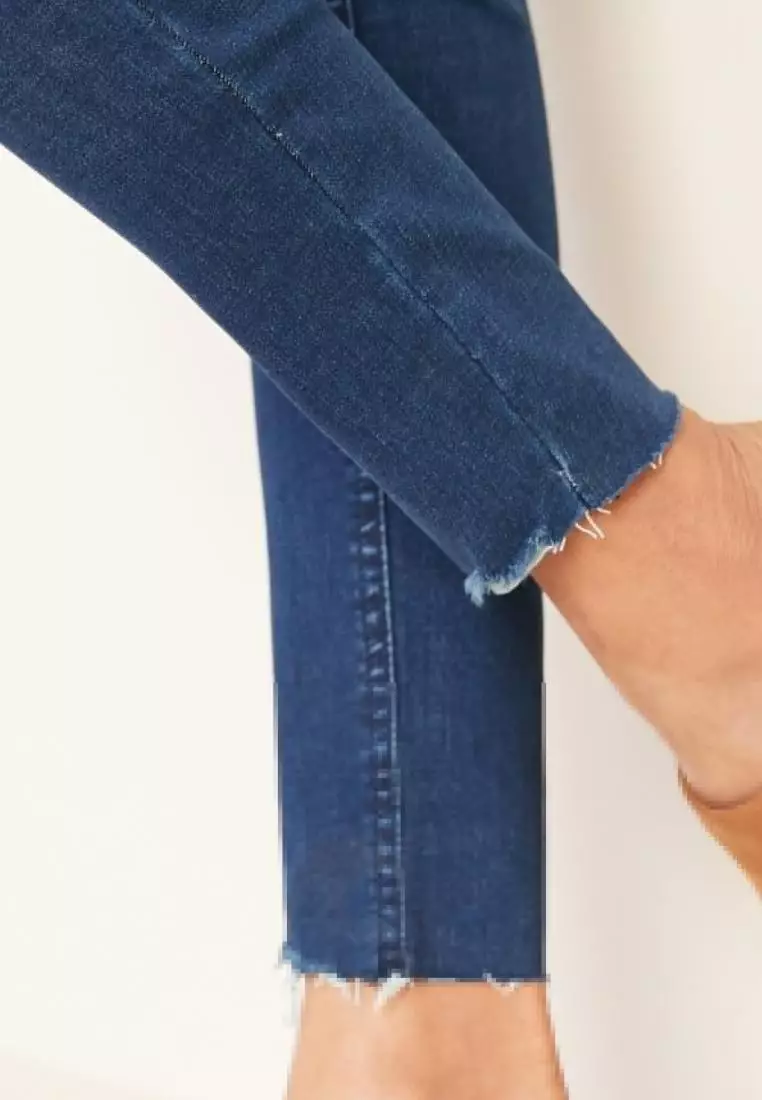 Mid-Rise Built-In Sculpt Rockstar Raw-Hem Super Skinny Jeans for Women