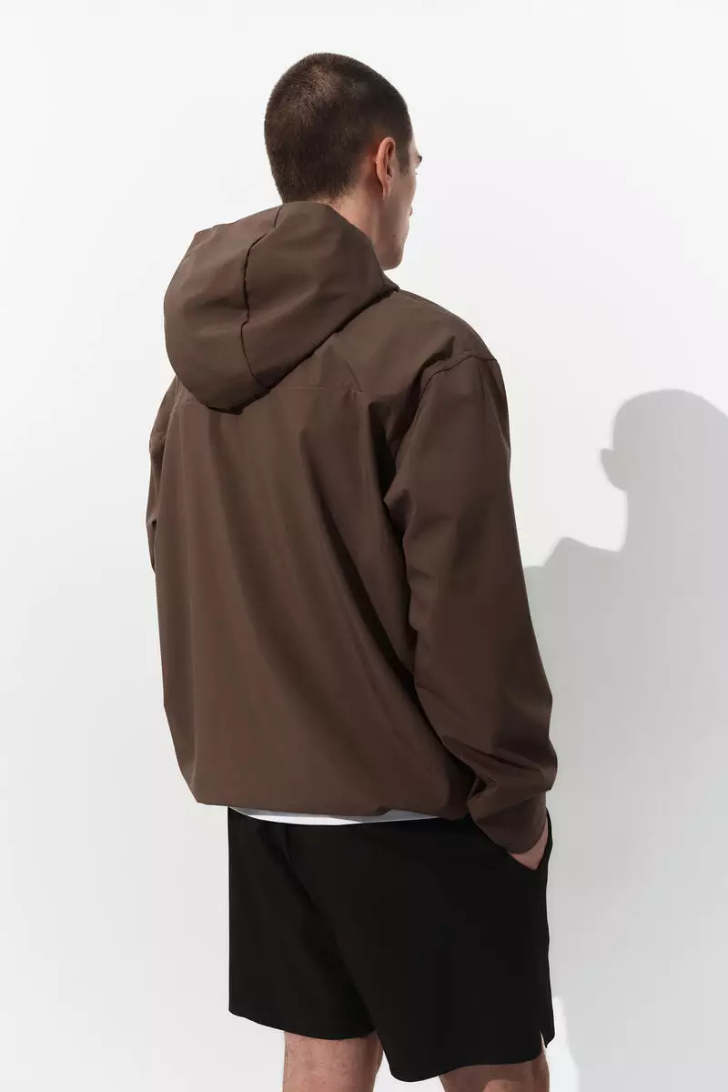 Sports jacket with StormMove™