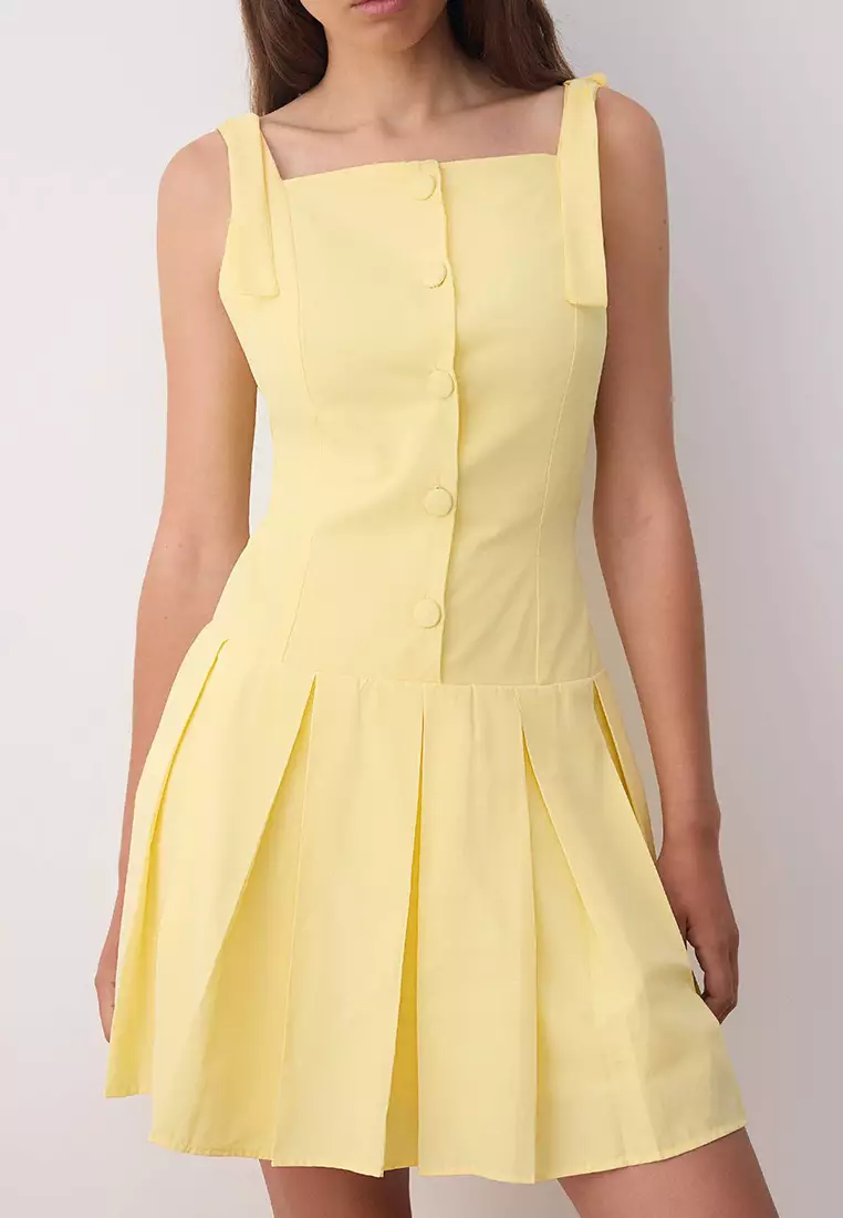 Light Yellow Button Detailed Pleated Woven Dress