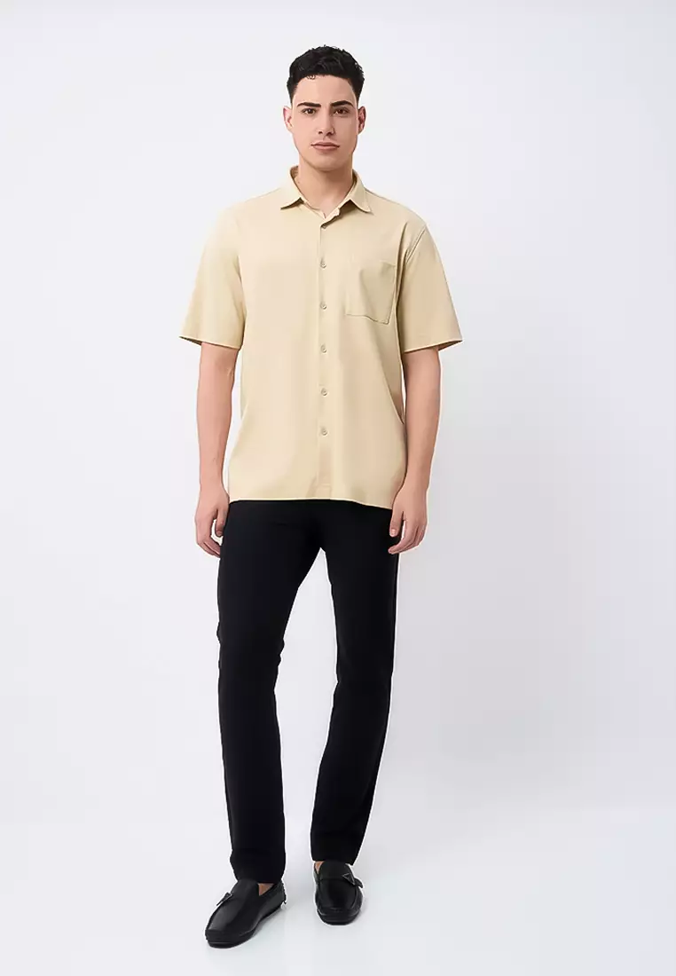 MANZONE - Kemeja Lengan Pendek Interclock Pria Hubner 6 Comfort Fit - Beige Warna Beige