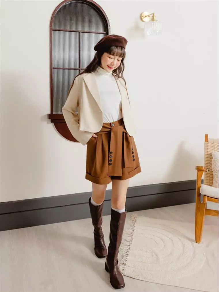Buttoned Belted A-Line Folded Shorts [BA7025]