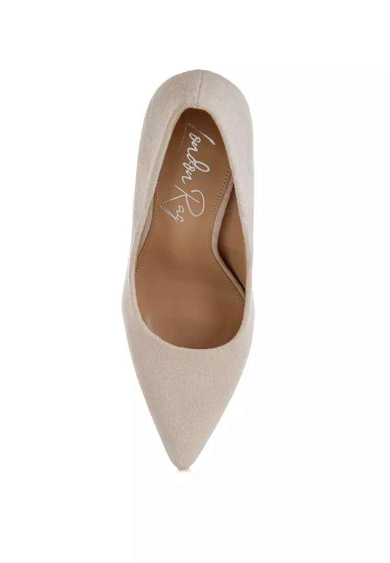 米色修身粗跟高跟鞋