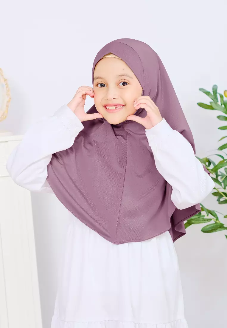 Cotton Bee - Jennaira Bergo Dagu | Hijab Instan Anak Non Pad - L