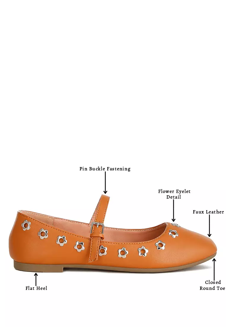 Sepatu Balerina Bertali Lubang Bunga Warna Coklat Muda