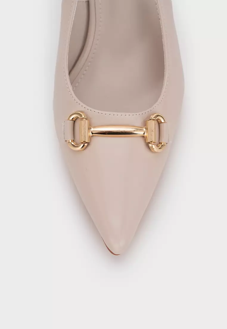 POINTED TOE BUCKLED SLINGBACK MID HEEL
