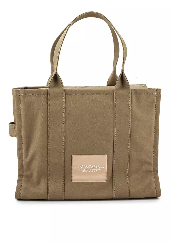 The Large Traveler Tote Bag (nt)