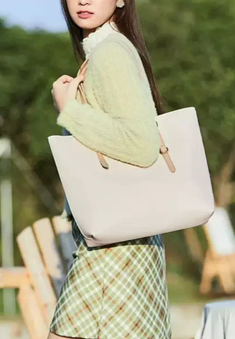 Pvc outlet shoulder bag