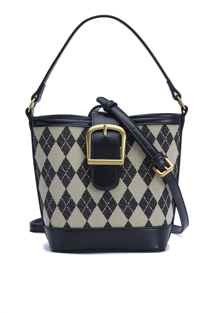 Urban Revivo Argyle Shoulder Bag ZALORA Malaysia