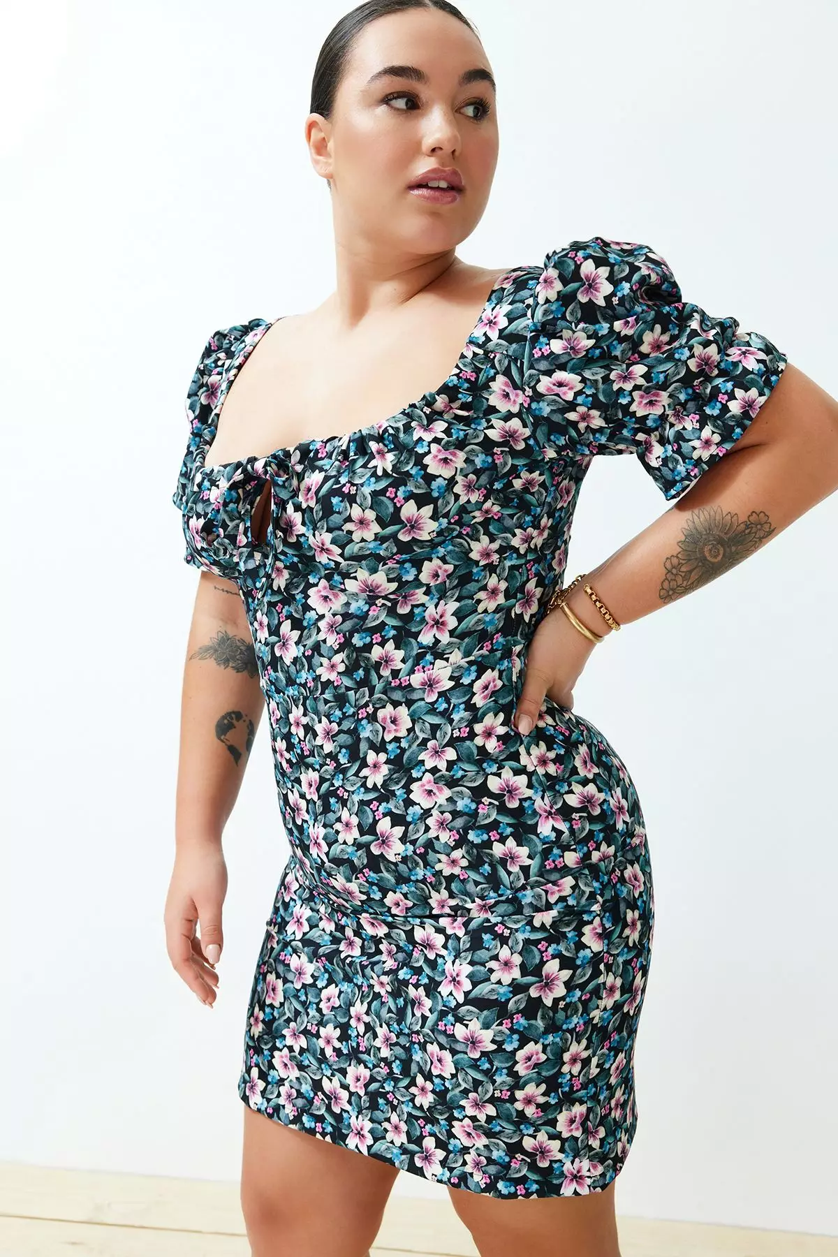 Plus Size Puff Sleeve Dress
