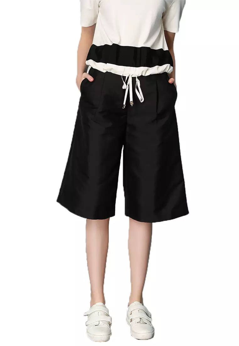 Loose knee length shorts best sale