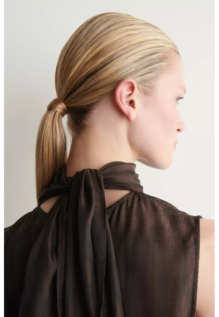 ANIMAL-JACQUARD SCARF-DETAIL BLOUSE