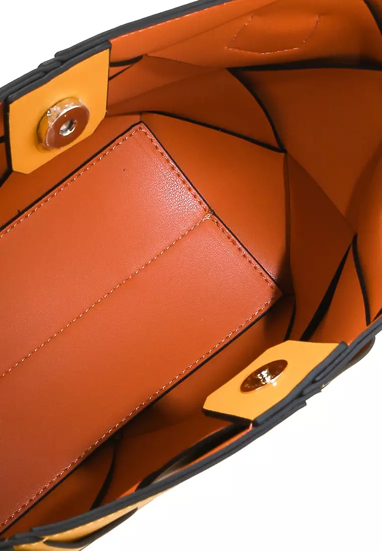 Charlotte Bucket Bag